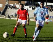 Iago y Criss persiguen el esf�rico en el Ribadeo-Viveiro jugado hace pocas semanas.