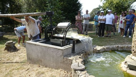 Parada para visitar o museo de Pepe de Pgara como parte da ruta de clsicos da Romara Labrega da Chaira.
