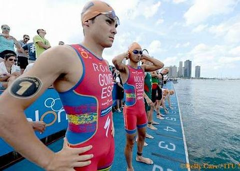 En la imagen, Javier G�mez Noya, poco antes de la salida de la prueba de las Series Mundiales de Chicago. 