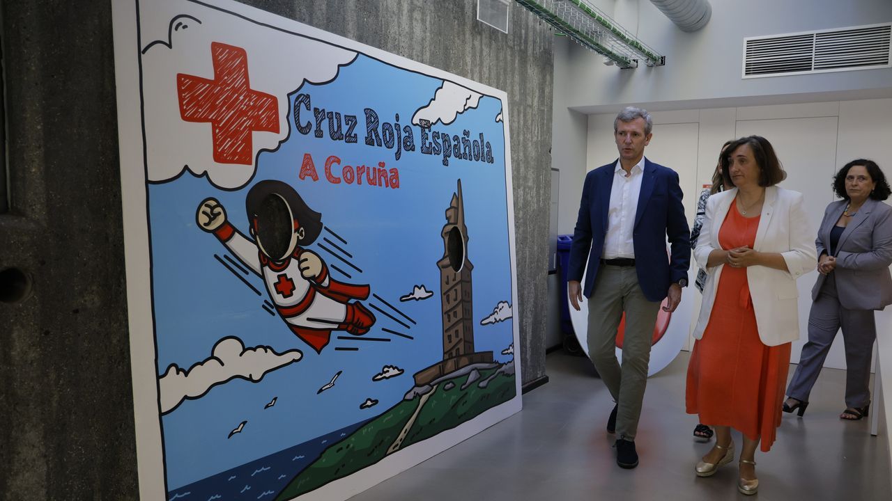La Xunta y la Cruz Roja ponen en marcha un centro de atención para la soledad no deseada