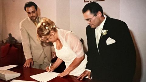 Mara Teresa Amado, el da de su boda en el 2002, oficiada por el entonces alcalde Rafael Garca Guerrero. 