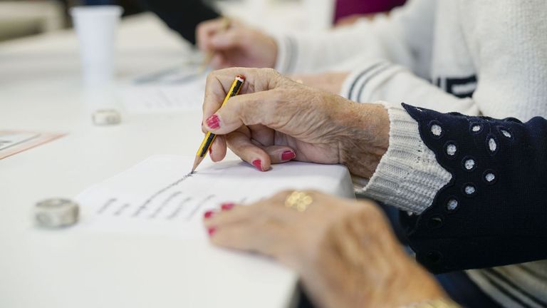 Actividad con personas afectadas por la enfermedad de Alzheimer