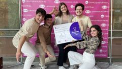 En la imagen, los alumnos que ganaron el primer premio del programa de emprendimiento por una app de comercio local