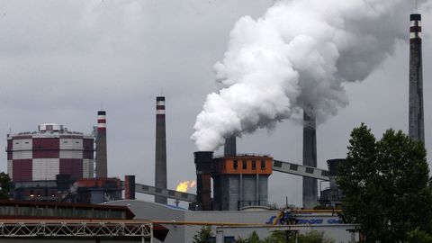 Vista de las instalaciones sider�rgicas Unesid, cuya patronal considera que en Espa�a hay un problema estructural con la energ�a el�ctrica y hay que abordarlo, y cree que se debe apostar por una energ�a  barata y competitiva  y sacar algunos costes e impuestos de la factura el�ctrica para llevarlos a los Presupuestos. 