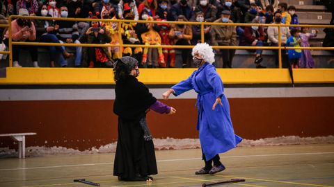 Concurso de disfraces en el carnaval de Outes.