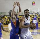 Rej�n se faj� con el gigante Sonseca, una de las m�ximas figuras melillenses y del torneo. 
