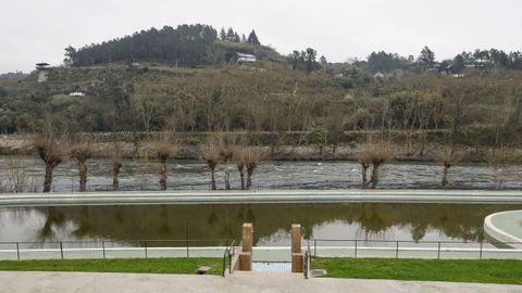Las piscinas municipales de Oira sufrieron da�os por las crecidas del Mi�o y el gobierno no aclara cu�ndo ser�n reparadas ni cu�ndo abrir�n sus puertas.