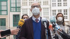 Jes�s V�zquez explic� la oferta del PP acompa�ado del resto de ediles populares