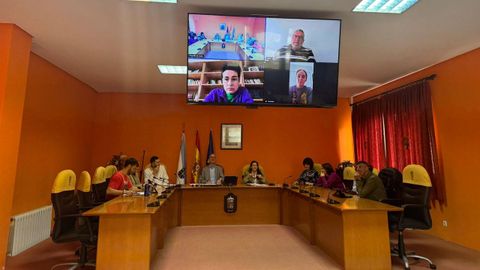 curtis.Instante del pleno del Concello de Curtis, donde se aprobaron los presupuestos del 2026