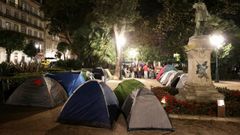 La protesta ha arrancado con�16 tiendas de campa�a instaladas en la plaza de Compostela