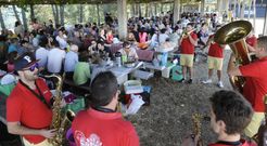 Larazo celebr� un a�o m�s su tradicional Festa do Emigrante, con actividad toda la jornada. 