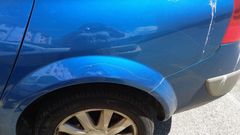 Uno de los rayonazos en el coche de Ana Vig�n