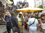 El movimiento de visitantes nacionales y extranjeros en el centro en verano fue constante. 