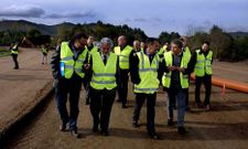 El conselleiro Agust�n Hern�ndez (segundo por la derecha) visit� la ampliaci�n de las obras.