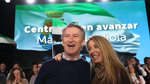 El presidente del Partido Popular, Alberto N��ez Feijoo, junto a la candidata a la Junta de Extremadura Mar�a Guardiola.