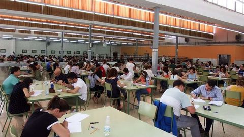 Aspirantes en una prueba te�rica de una convocatoria de empleo p�blico 