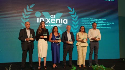 Galardonados con los Inxenia, posan al final de la entrega de distinciones
