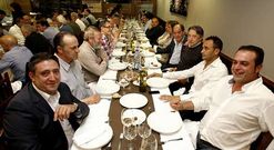 El restaurante R�o Sil acogi� la cena de bienvenida del Memorial Jos� Luis Vara.