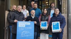 El BNG present� en la Xunta las firmas para reclamar mejores servicios ferroviarios.