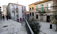 La plaza que se abre a la calle San Sebasti�n es nueva y carece de nombre.