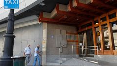 Una mujer ha fallecido esta madrugada en el Hospital Universitario Central de Asturias (HUCA) tras sufrir una agresi�n a manos de un hombre presumiblemente su pareja en el entorno de la Plaza de Primo de Rivera de Oviedo