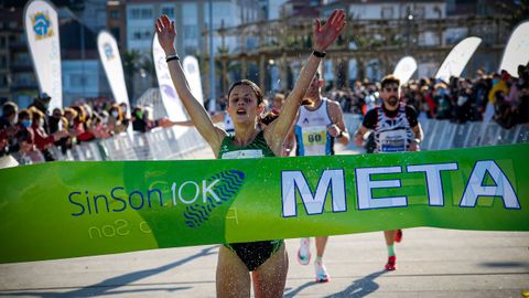 Laura Santos cruz� la meta en primer lugar en el 2021.