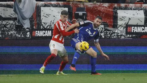 Derbi asturiano entre el Real Sporting de Gijon y el Real Oviedo en El Molin�n
