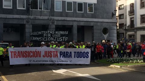 La marcha minera a su llegada a la Plaza Espaa en Oviedo