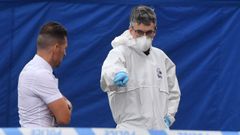 La polic�a cient�fica busca pruebas en el lugar de los hechos, en Birmingham.