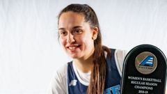 Blanca Milln, jugadora de las Black Bears de Maine