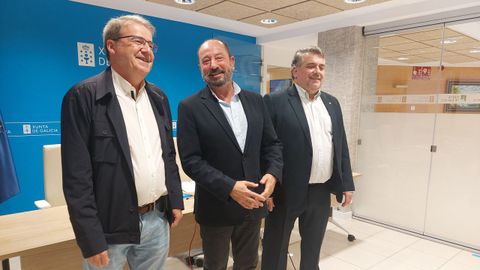 Manuel Pardo, delegado de la Xunta en Ourense, Xos Merelles, director de Turismo de Galicia, y Cecilio Santalices, jefe del rea provincial, en la presentacin de las medidas.