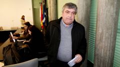 Jos� �lvarez, en la rueda de prensa en la que anunci� su dimisi�n como concejal de Nigr�n.