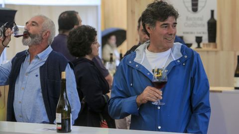 Degustacin de vinos tintos en la jornada de clausura del festival