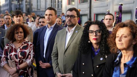 El presidente del Principado de Asturias, Adrin Barbn (d) (PSOE), ha afirmado que su participacin en la manifestacin convocada este viernes en Oviedo para exigir la supresin del peaje del Huerna