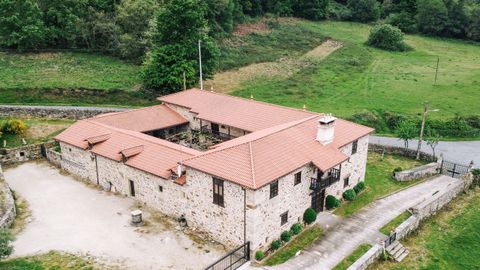 Edificio de la antigua rectoral de la parroquia de Gundivós (ahora centro de alfarería), de la que procedían los dos sacerdotes implicados en el conflicto