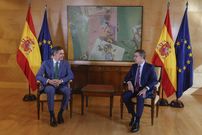 S�nchez y Feijoo intercambian pareceres