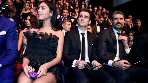 Antoine Griezmann, al lado de la novia de Cristiano