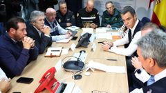 Pedro S�nchez, �scar Puente y Fernando Grande-Marlaska en la reuni�n del Cecopi por el accidente ferroviario.