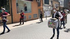 Fanfarria Takikardia ofreci� un concierto por las calles de O Barco
