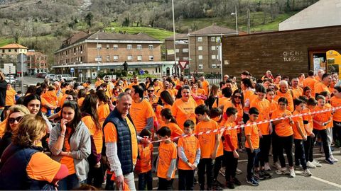 Carrera Galb�n contra el c�ncer infantil en Teverga.