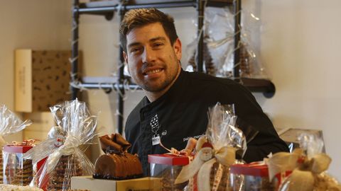 Pablo Morales est� al frente de Habaziro, un referente de la reposter�a en A Coru�a.