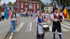 Barbn asiste a la salida del LIII Descenso Internacional del Ro Deva