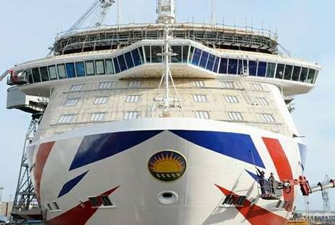 <span lang= es-es >Britannia</span>. El nuevo buque insignia de la P&O atracar cinco veces en la Estacin Martima. Tiene 330 metros de eslora. 