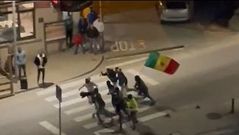 Senegaleses celebran la Copa frica en Fisterra