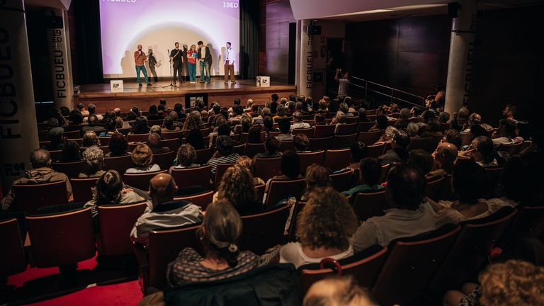 P�blico asistente a una de las jornadas de la Secci�n Oficial del FICBueu