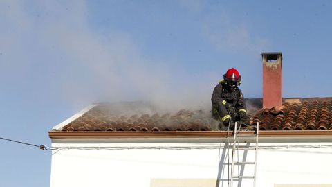 Imagen de archivo de un bombero