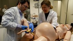 Maniqu�es que ense�an a nacer en el Cunqueiro