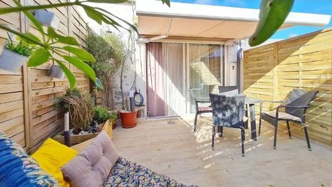 95 ? por día. Dúplex con terraza en Teis. Para 4 viajeros. 2 dormitorios. 3 camas. 2 baños. Wifi. Próximo a la playa de la Punta.