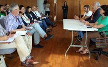 Reuni�n de C�sar Mosquera con los alcaldes de O Morrazo