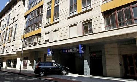 El p�rking tiene una misma entrada para las 443 plazas de uso p�blico y las 218 privadas. 